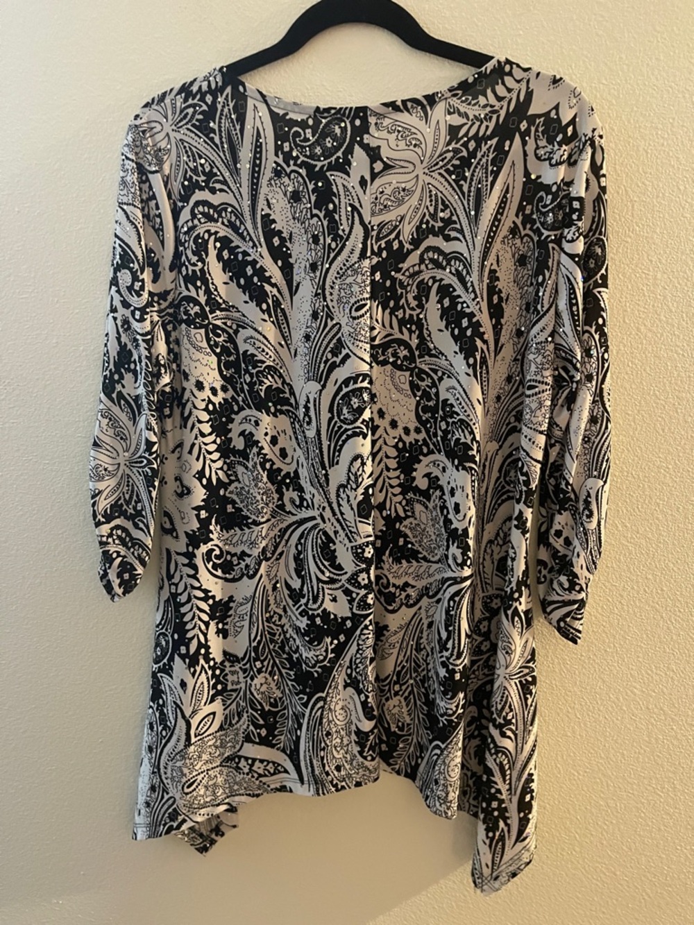 Cactus Black & White Paisley Tunic Top - Picture 5 of 6